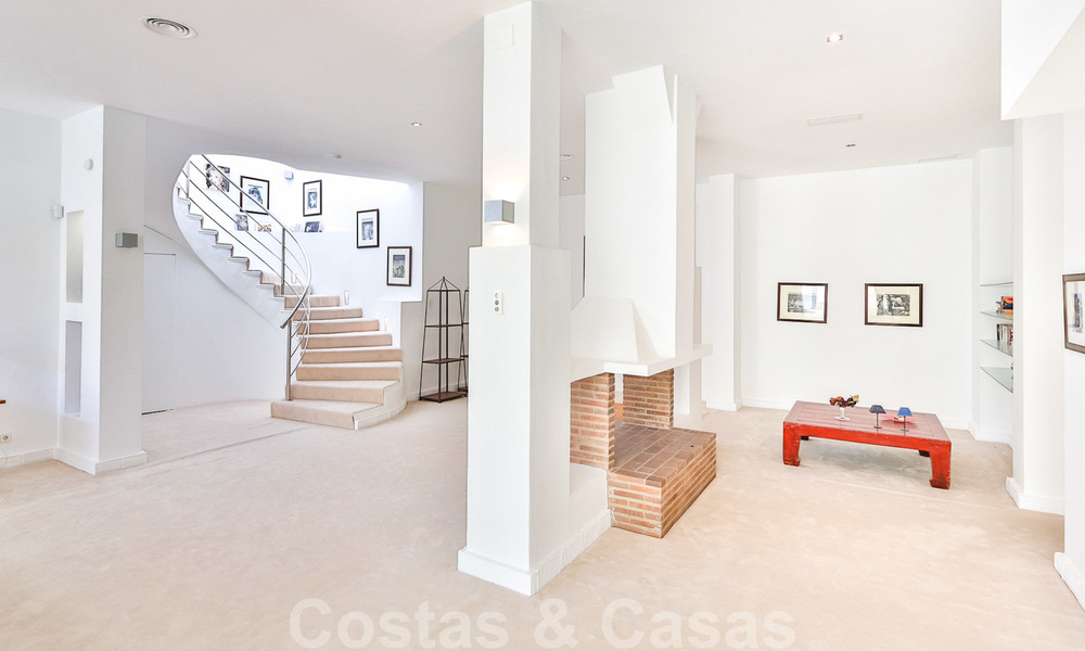 Eminente luxe villa op een supergroot perceel en met een onklopbaar 360º panoramisch uitzicht te koop, Oost-Marbella 19789