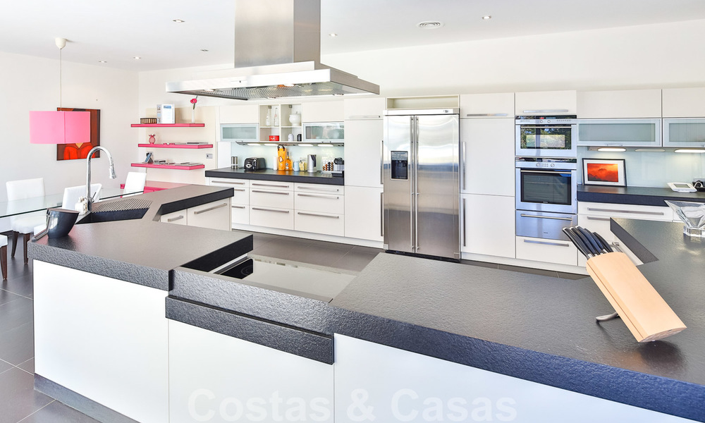 Eminente luxe villa op een supergroot perceel en met een onklopbaar 360º panoramisch uitzicht te koop, Oost-Marbella 19798