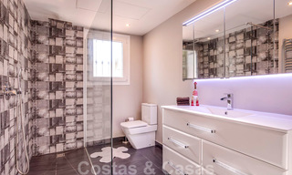 Mooi ingerichte, half vrijstaande schakelwoning te koop, op de eerste lijn van een prestigieuze golfbaan te Benahavis - Marbella 19894 