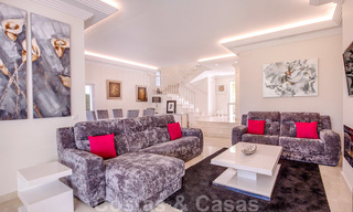 Mooi ingerichte, half vrijstaande schakelwoning te koop, op de eerste lijn van een prestigieuze golfbaan te Benahavis - Marbella 19895 