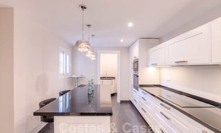 Mooi ingerichte, half vrijstaande schakelwoning te koop, op de eerste lijn van een prestigieuze golfbaan te Benahavis - Marbella 19898 