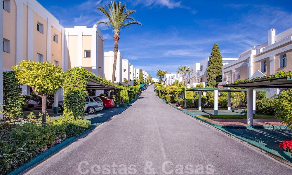 Mooi ingerichte, half vrijstaande schakelwoning te koop, op de eerste lijn van een prestigieuze golfbaan te Benahavis - Marbella 19911