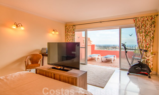 Prachtig penthouse appartement met panoramisch uitzicht op zee en de bergen te koop in Benahavis - Marbella 20245 