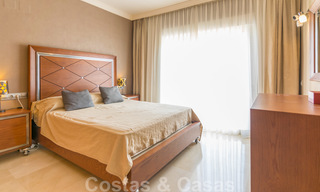 Elegant, recentelijk gerenoveerd appartement met mooi open uitzicht te koop in een prestigieus complex in Nueva Andalucía, Marbella 20299 