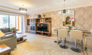 Elegant, recentelijk gerenoveerd appartement met mooi open uitzicht te koop in een prestigieus complex in Nueva Andalucía, Marbella 20319 