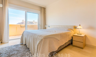 Zeldzaam, zeer mooi penthouse appartement met groot terras en adembenemend zeezicht te koop in Nueva Andalucia, Marbella 20324 