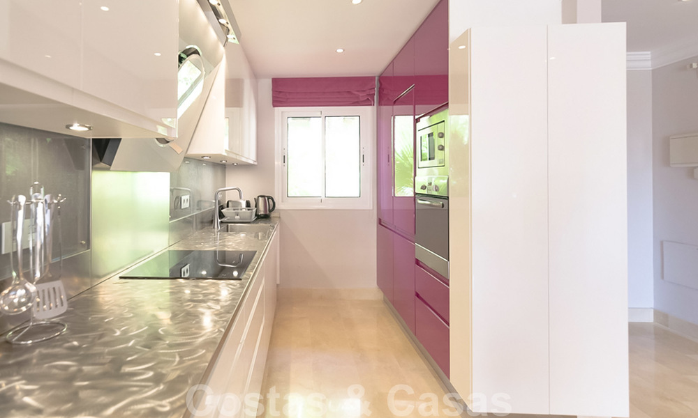 Aantrekkelijk, volledig gerenoveerd appartement in een prestigieus complex te koop, Nueva Andalucia, Marbella 20652