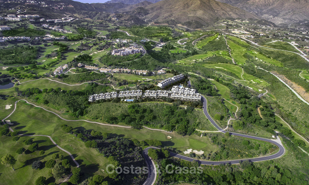Aantrekkelijk zuidgericht bouwperceel te koop, met spectaculaire vergezichten, in een golfresort van wereldklasse, Mijas, Costa del Sol 20704