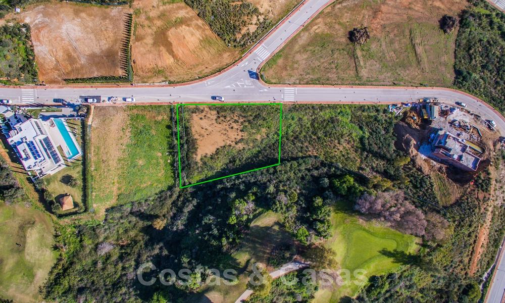 Aantrekkelijk zuidgericht bouwperceel te koop, met spectaculaire vergezichten, in een golfresort van wereldklasse, Mijas, Costa del Sol 24098