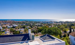 VERKOCHT. Super luxueuze eigentijdse villa met uitzicht op zee en bergen te koop in de Gouden Driehoek van Benahavis, Estepona, Marbella 20752 