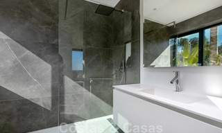VERKOCHT. Super luxueuze eigentijdse villa met uitzicht op zee en bergen te koop in de Gouden Driehoek van Benahavis, Estepona, Marbella 20765 
