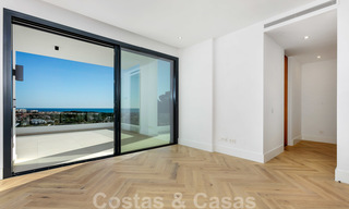 VERKOCHT. Super luxueuze eigentijdse villa met uitzicht op zee en bergen te koop in de Gouden Driehoek van Benahavis, Estepona, Marbella 20774 