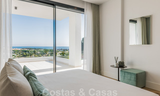 VERKOCHT. Super luxueuze eigentijdse villa met uitzicht op zee en bergen te koop in de Gouden Driehoek van Benahavis, Estepona, Marbella 29789 