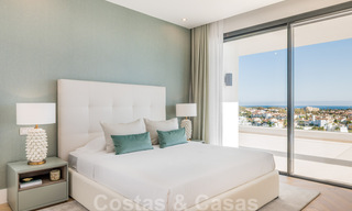 VERKOCHT. Super luxueuze eigentijdse villa met uitzicht op zee en bergen te koop in de Gouden Driehoek van Benahavis, Estepona, Marbella 29797 