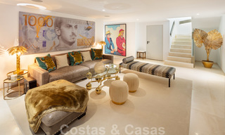 Elegante eigentijdse luxe villa met zeezicht te koop in het gegeerde Nueva Andalucia, Marbella 20900 