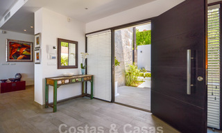 Moderne luxe villa met panoramisch zeezicht te koop in het prestigieuze Golden Mile district van Marbella 20994 