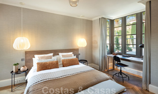 Statige, volledig gerenoveerde klassieke villa met zeezicht te koop, Sierra Blanca, Marbella 21024 