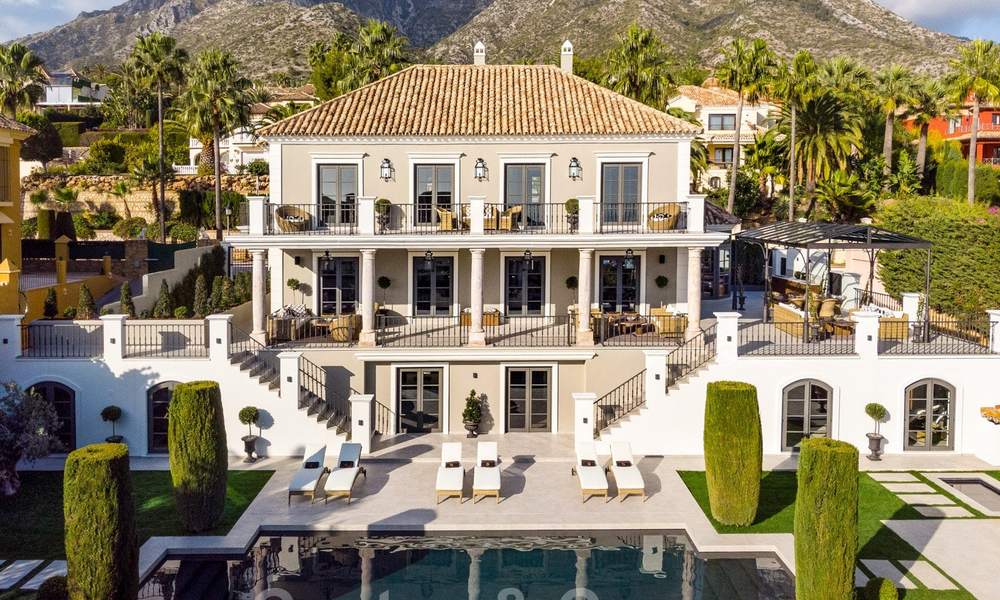 Statige, volledig gerenoveerde klassieke villa met zeezicht te koop, Sierra Blanca, Marbella 21033