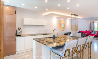 Te koop: lichtrijke, ruime schakelvilla in een populaire strandurbanisatie op de New Golden Mile, tussen Marbella en Estepona 21209 