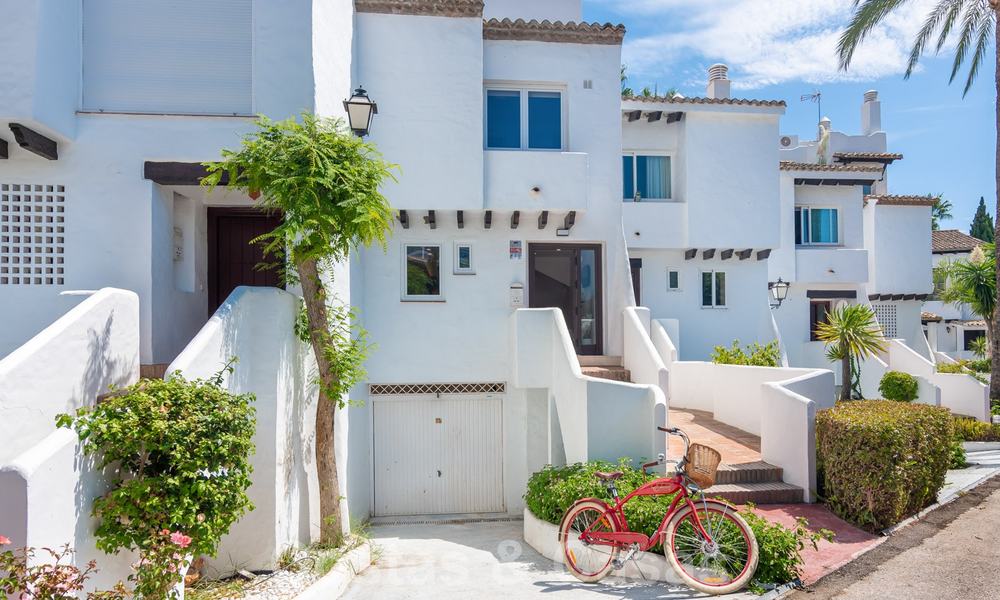 Te koop: lichtrijke, ruime schakelvilla in een populaire strandurbanisatie op de New Golden Mile, tussen Marbella en Estepona 21211