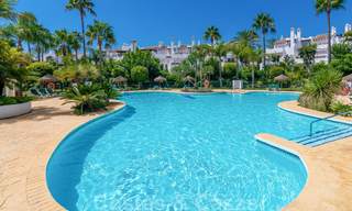 Te koop: lichtrijke, ruime schakelvilla in een populaire strandurbanisatie op de New Golden Mile, tussen Marbella en Estepona 21215 