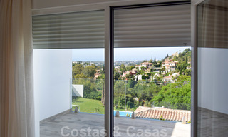 Te koop: instapklare nieuwe moderne villa met panoramisch uitzicht in een gegeerde urbanisatie in Benahavis - Marbella 21302 
