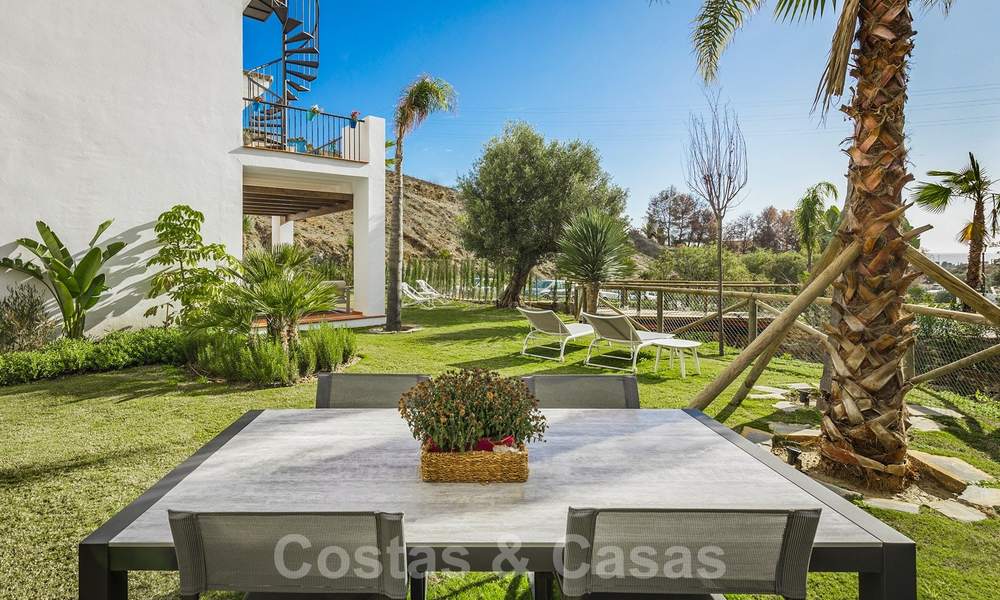 Nieuwe appartementen te koop in een uniek Andalusisch dorp complex, Benahavis - Marbella. Instapklaar 21442