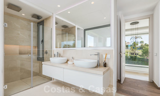 Eigentijdse luxe villa met veel privacy te koop, in de Golf Vallei van Nueva Andalucia, Marbella 21377 