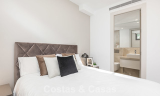 Eigentijdse luxe villa met veel privacy te koop, in de Golf Vallei van Nueva Andalucia, Marbella 21385 