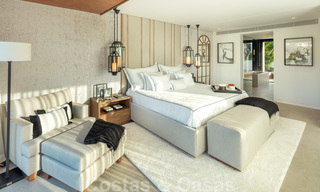 Weelderige modern-mediterrane luxe villa te koop, direct aan de golfbaan in Nueva Andalucia, Marbella 21502 