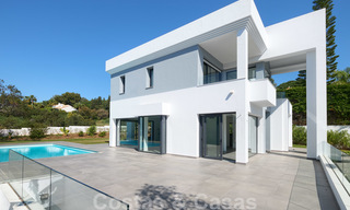 Prachtige nieuwe eigentijdse villa te koop, klaar om in te trekken, Oost-Marbella 21765 