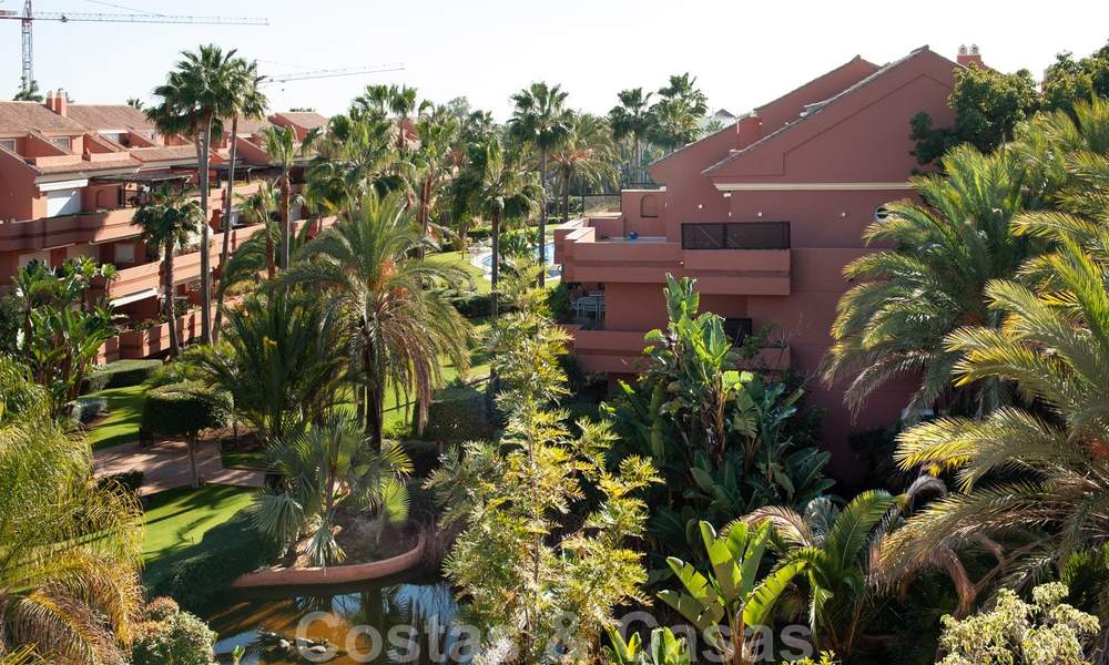 Penthouse appartement te koop in exclusieve urbanisatie aan het strand tussen Puerto Banus en San Pedro, Marbella 21753