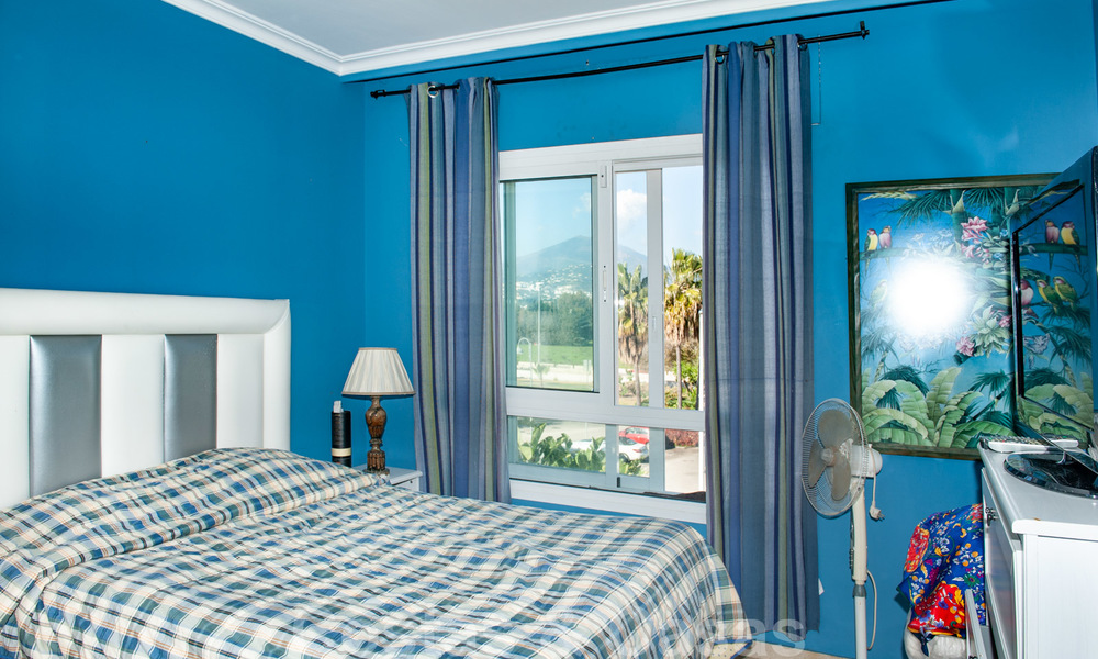 Penthouse appartement te koop in exclusieve urbanisatie aan het strand tussen Puerto Banus en San Pedro, Marbella 21755