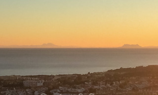 Grote kavel met bouwproject en prachtig zeezicht te koop in een exclusieve woonwijk boven Marbella stad 21827 