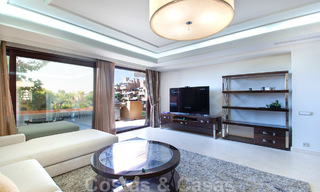 Luxe appartement te koop in een exclusief complex direct aan het strand op de New Golden Mile, Estepona 21812 
