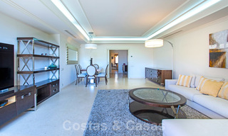 Luxe appartement te koop in een exclusief complex direct aan het strand op de New Golden Mile, Estepona 21813 