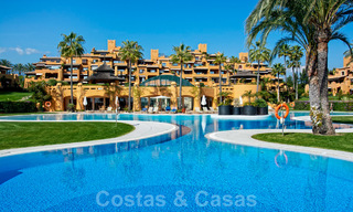Luxe appartement te koop in een exclusief complex direct aan het strand op de New Golden Mile, Estepona 21821 