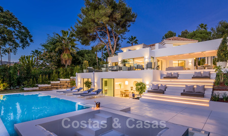 Zeer stijlvolle eigentijdse luxe villa te koop in het hart van de Golf Vallei, instapklaar - Nueva Andalucia, Marbella 21838
