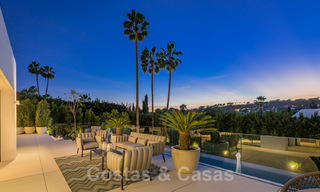 Zeer stijlvolle eigentijdse luxe villa te koop in het hart van de Golf Vallei, instapklaar - Nueva Andalucia, Marbella 21864 