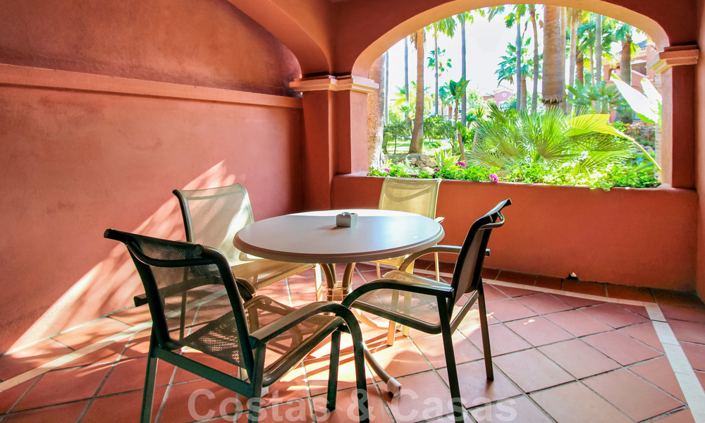 Aantrekkelijk investerings- of vakantieappartement te koop in een populair resort, op loopafstand van het strand en Puerto Banus, Marbella 21916