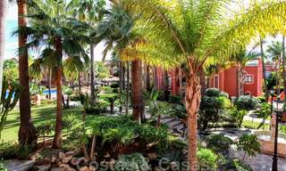 Ideaal investerings- of vakantieappartement te koop in een populair resort, op loopafstand van het strand en Puerto Banus, Marbella 21932 