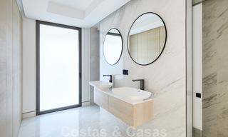 Privé herverkoop. Ultra deluxe avant garde strand appartement te koop in een exclusief complex aan de New Golden Mile, Marbella - Estepona 22006 