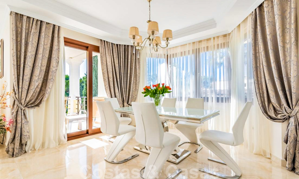 Prachtige modem-mediterrane luxe villa te koop, dicht bij het strand en voorzieningen, Oost Marbella 22299