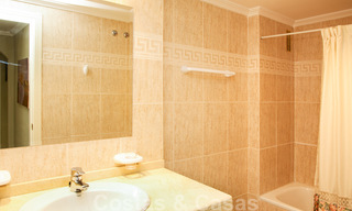 Gezellig penthouse appartement met zeezicht te koop, op loopafstand van voorzieningen en strand, Golden Mile, Marbella 22333 
