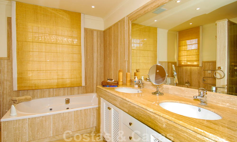 Luxe appartement te koop in Nueva Andalucia te Marbella 22851