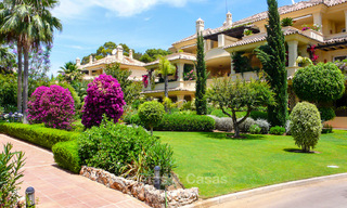 Las Alamandas: Luxe appartementen en penthouses te koop in exclusief eerstelijngolf complex in Nueva-Andalucia, Marbella 22802 