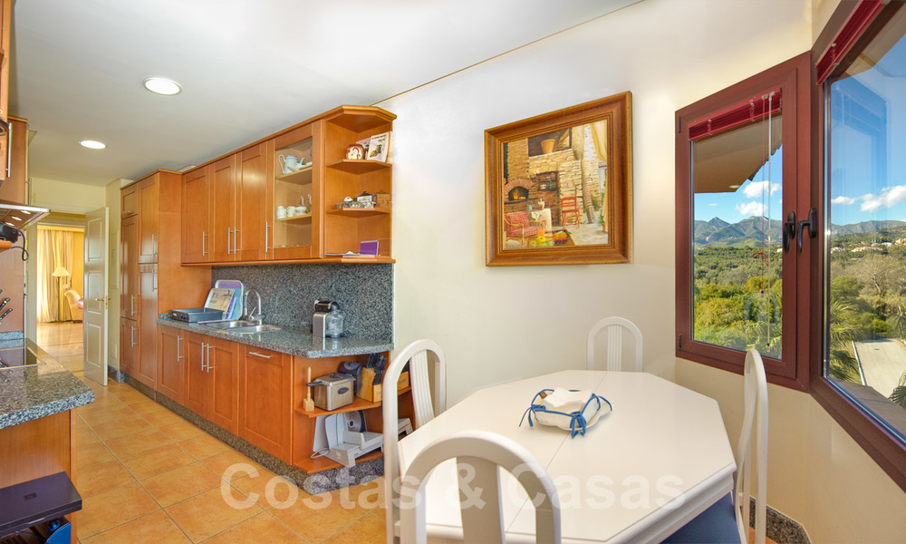 Gran Bahia: Luxe appartementen te koop in een prestigieuze strandwijk en exclusief complex, net ten oosten van de stad Marbella 23002