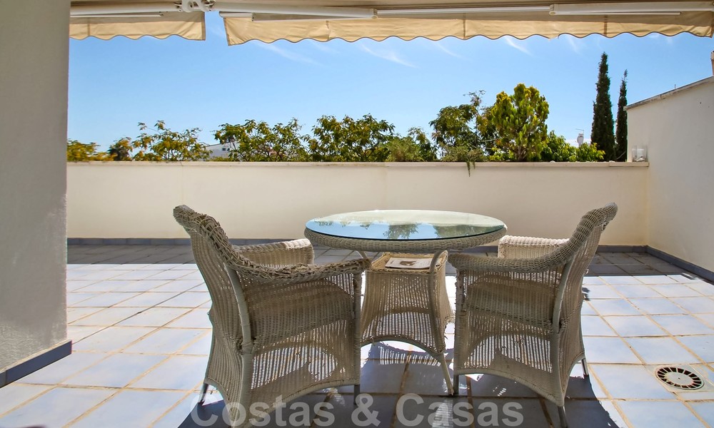 Ruim 3-slaapkamer appartement te koop in Nueva Andalucia - Marbella, op loopafstand van het strand en Puerto Banus 23127