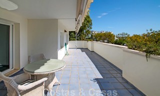 Ruim 3-slaapkamer appartement te koop in Nueva Andalucia - Marbella, op loopafstand van het strand en Puerto Banus 23128 