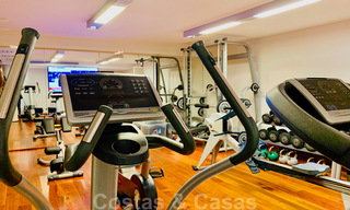 Prachtige villa met panoramisch zeezicht te koop in een prestigieus 5* golfresort op de New Golden Mile, tussen Marbella en Estepona 23325 